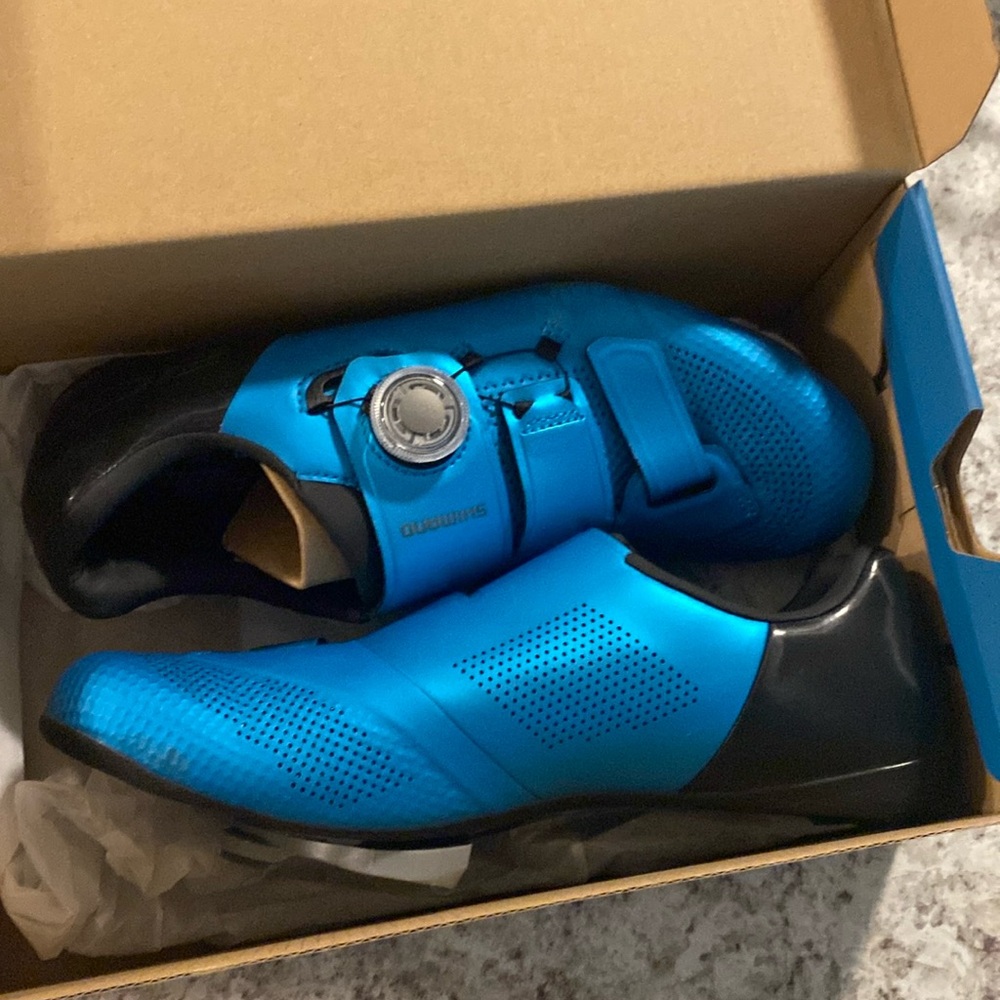 Shimano Cycling Shoes 7 US WOMEN